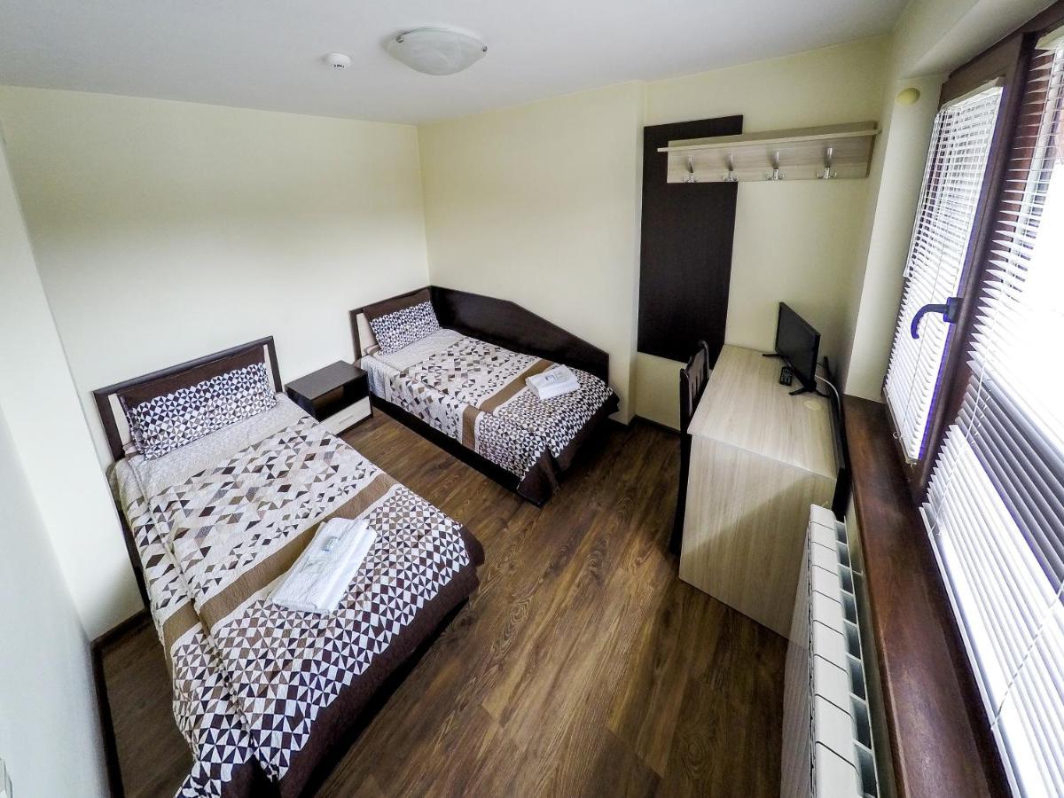 Divna Guest House ドスパット エクステリア 写真