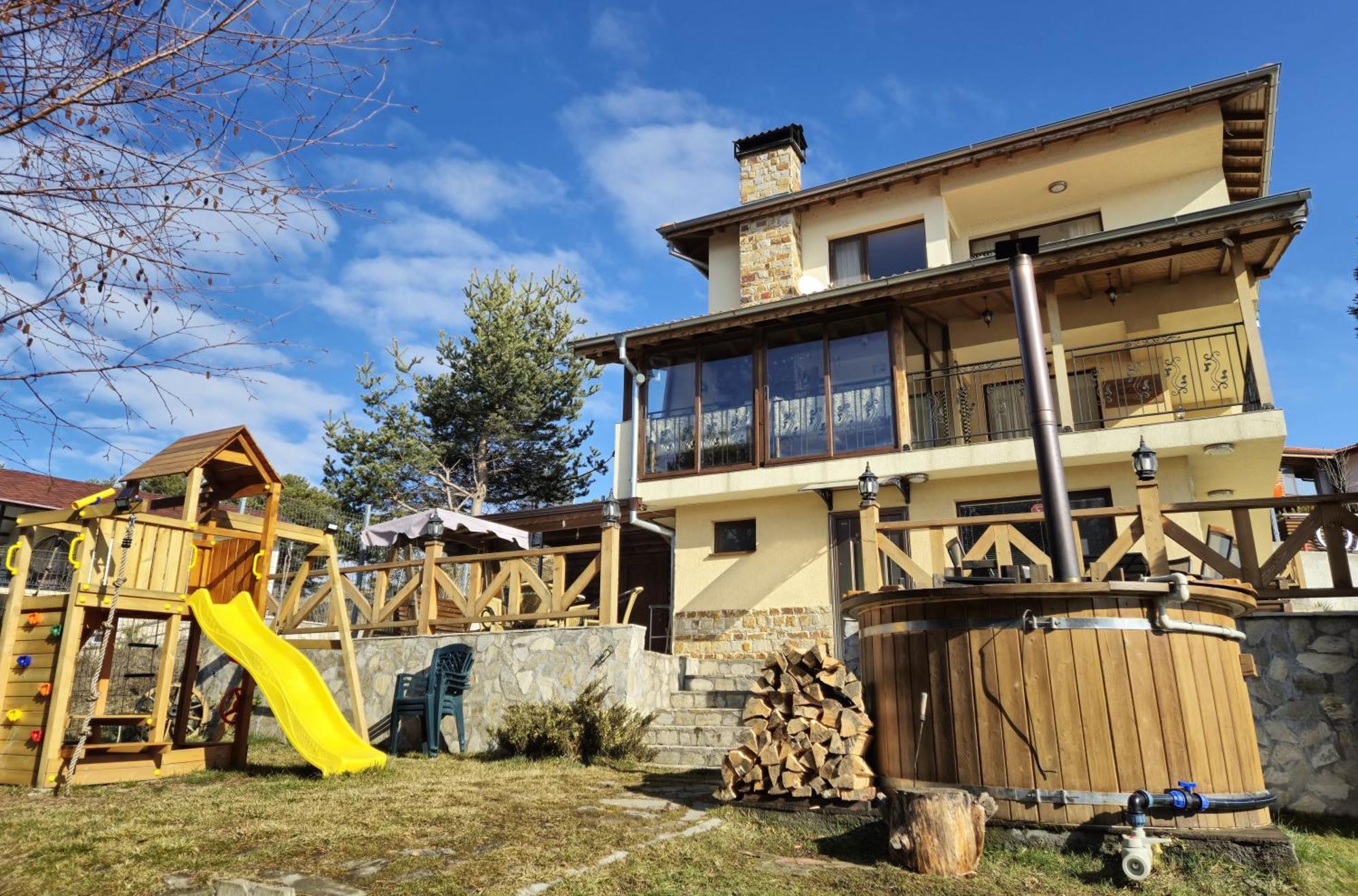 Divna Guest House ドスパット エクステリア 写真