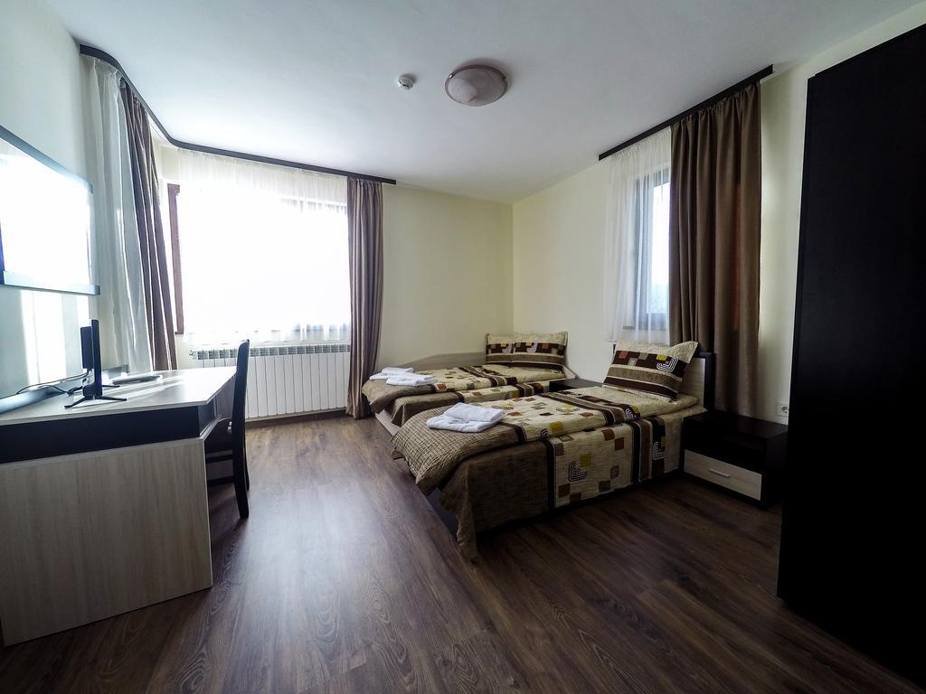 Divna Guest House ドスパット エクステリア 写真
